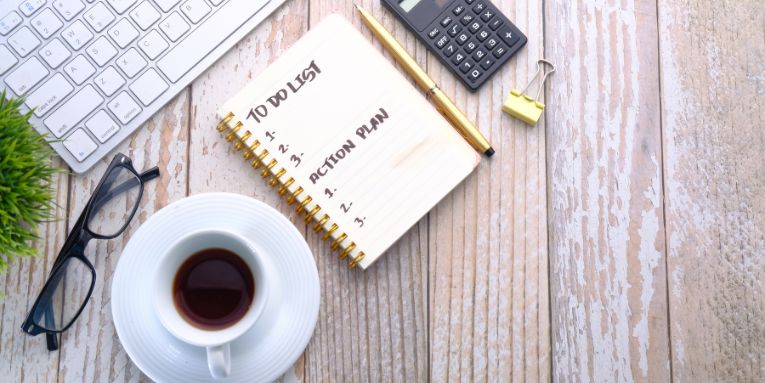 Loyalty Programmes vs Subscription Models: What’s Best for Your Online Business?
